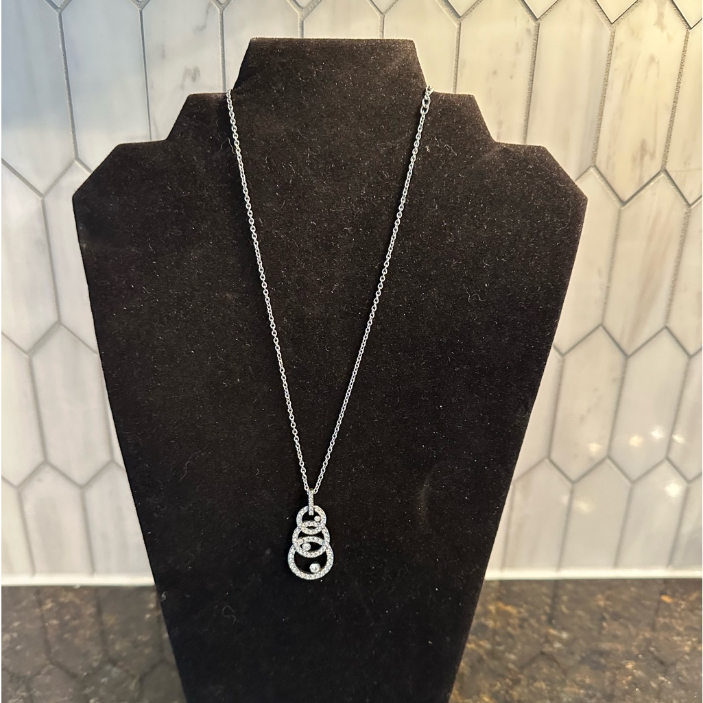 Beautiful Swarovski Crystal Necklace 35$